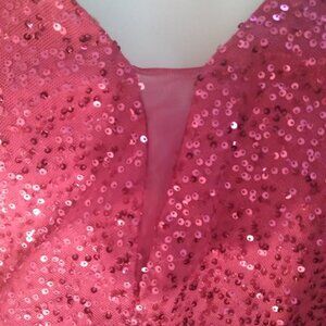 Attention!  Amore Bella, Gorgeous 3X Sz Fushia Sequin Gown, Straps, Split!